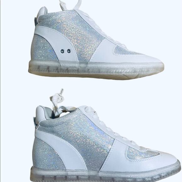 Women’s True Craft Glitter Sneakers - Picture 2 of 5